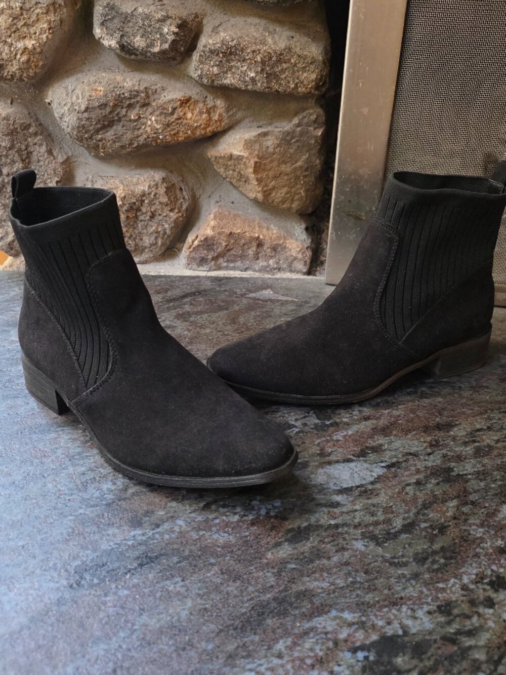 NWOT Sfera Black Suede Booties Size 37 (6.5)